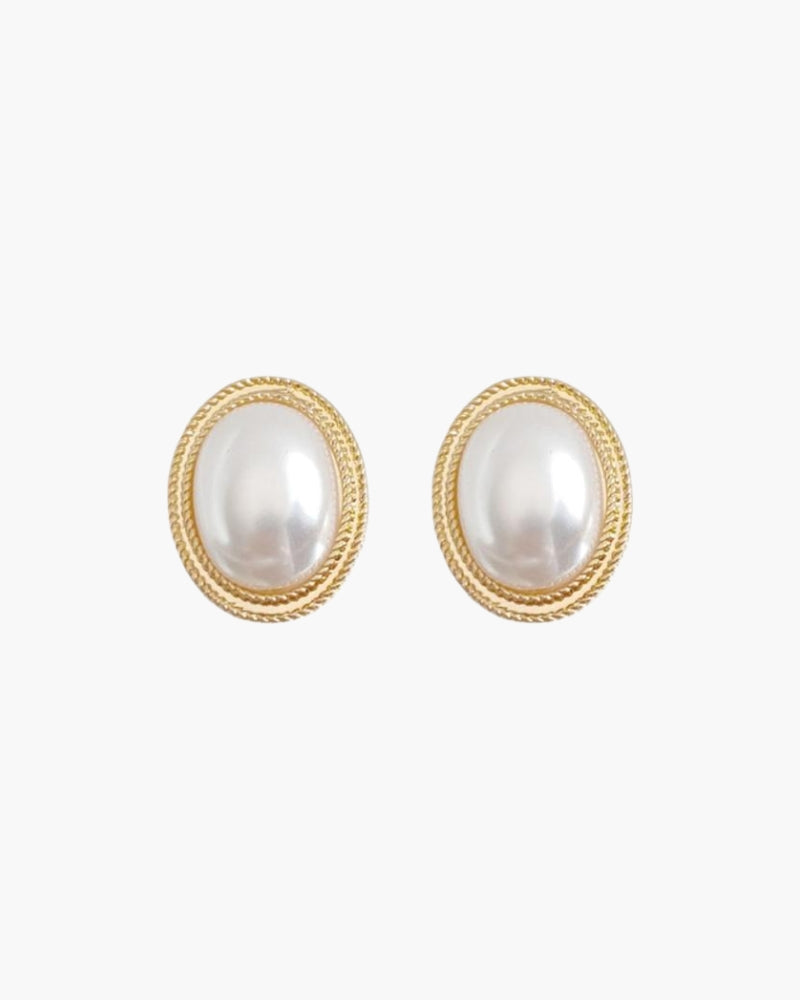 Radiance Oval Pearl Studs - Veldorm
